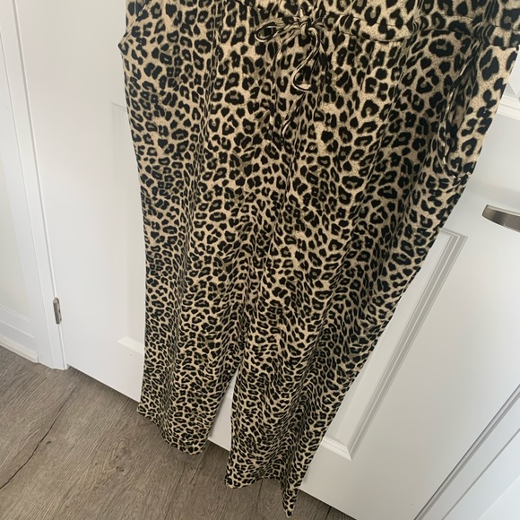 Torrid Leopard Sleep Jumpsuit - 3X - Picture 3 of 14